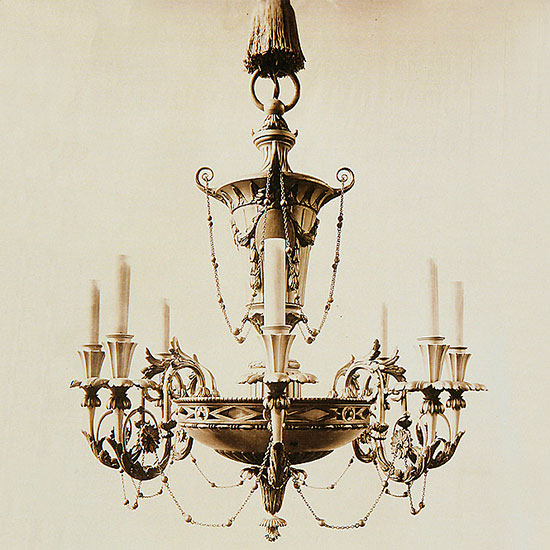 Photo d'époque du lustre unique, aujourd'hui disparu. Photo d'époque du lustre unique, aujourd'hui disparu.