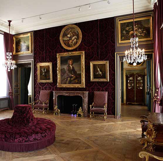 The architects have privileged a restitution from 1705, without invention or approximation. The architects have privileged a restitution from 1705, without invention or approximation.